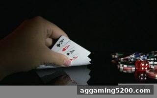 推牌九的千年传承与体育博彩风险：如何在牌戏中守住理性底线