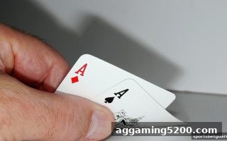 棋牌博弈中的“体育博彩风险”：从盲目贪大牌到心态失控的破局之道